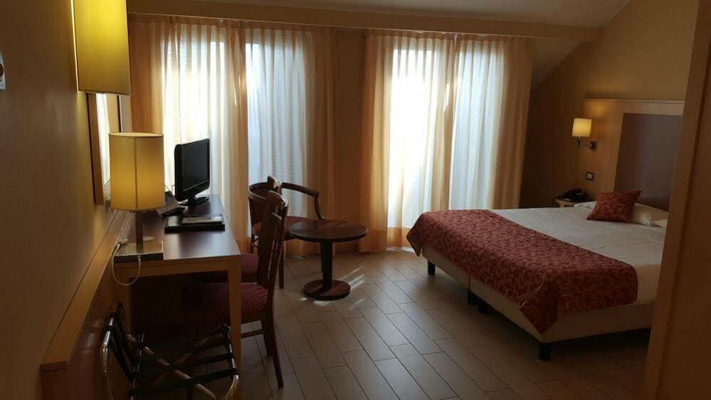 Hotel Scarlatti 4*
